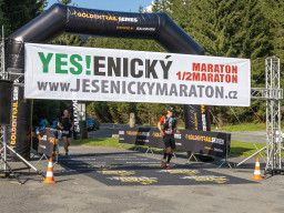 Jesenický maraton 2023. Autor: Daniel Nováček (https://eu.zonerama.com/DNdanfoto)