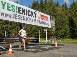 Jesenický maraton 2023. Autor: Daniel Nováček (https://eu.zonerama.com/DNdanfoto)